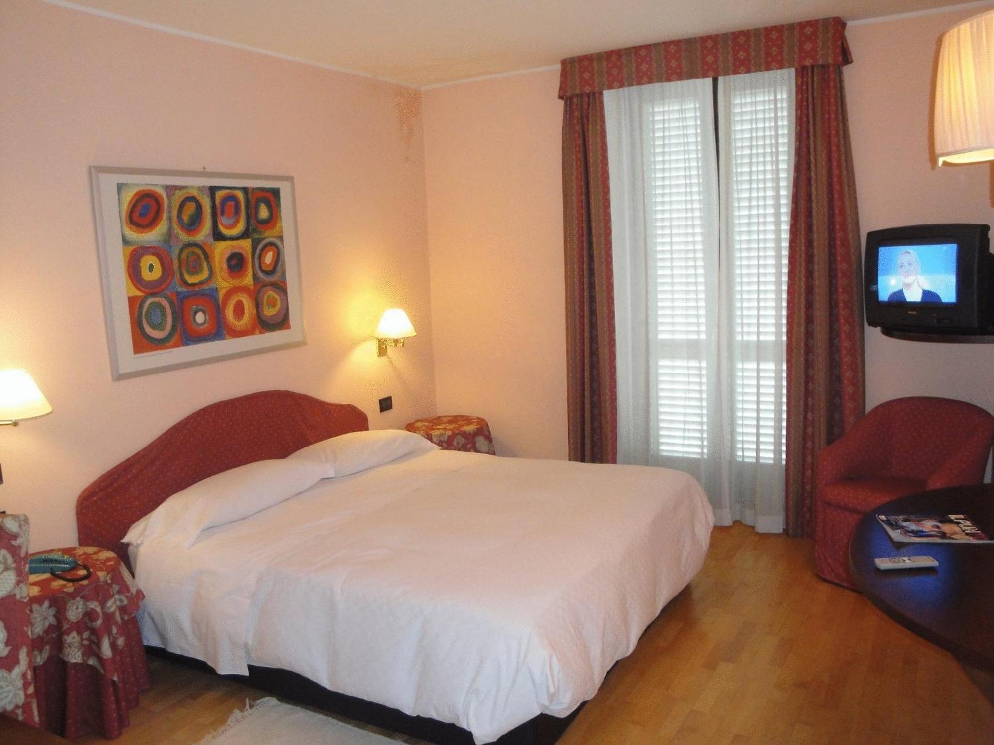 Hotel Due Mondi Турин Экстерьер фото