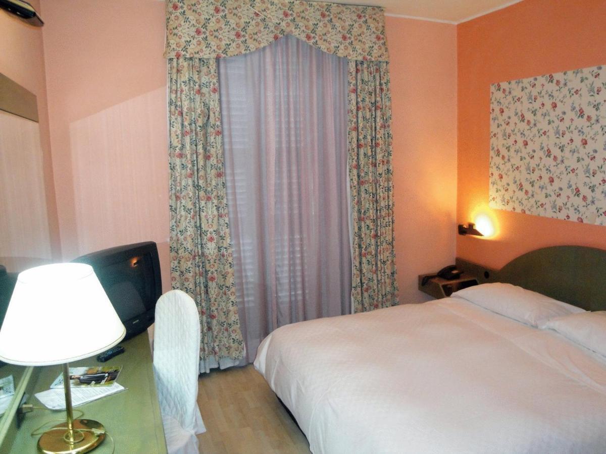 Hotel Due Mondi Турин Номер фото